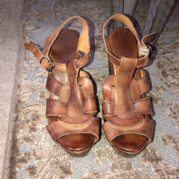 Bed Stu Wedges Size 9.5 - Picture 2 of 2